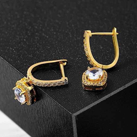 Gold Cubic Zircon Princess Square Cut Diamond Drop Dangle Earrings - Picture 4 of 4